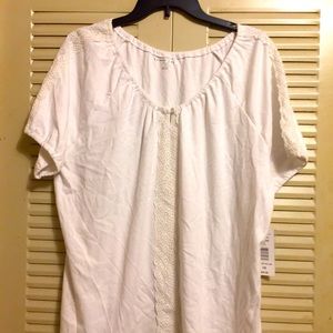 Cottage Core White Top w/ lace accents 1X